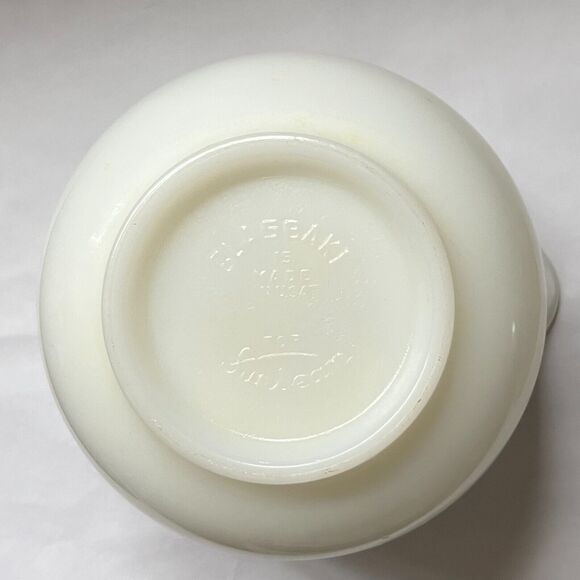 Vintage Glasbake for Sunbeam 15 Milk White Glass Mixing Bowl With Pour Spout - Picture 10 of 13